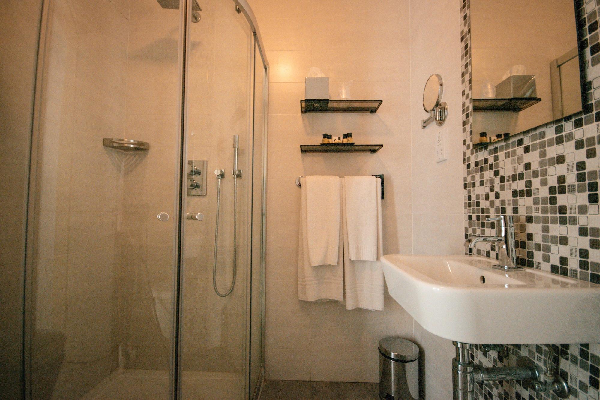 Quaint Boutique Hotel Надур Екстер'єр фото