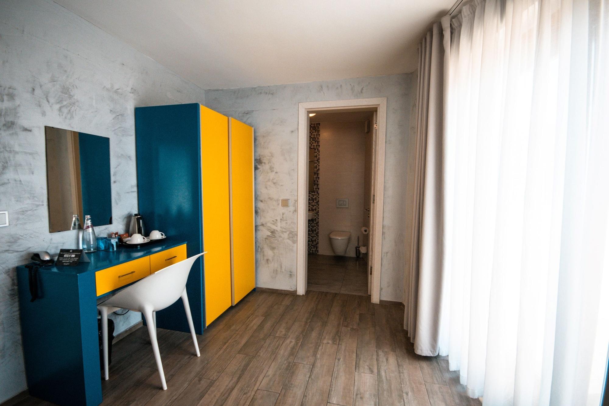 Quaint Boutique Hotel Надур Екстер'єр фото